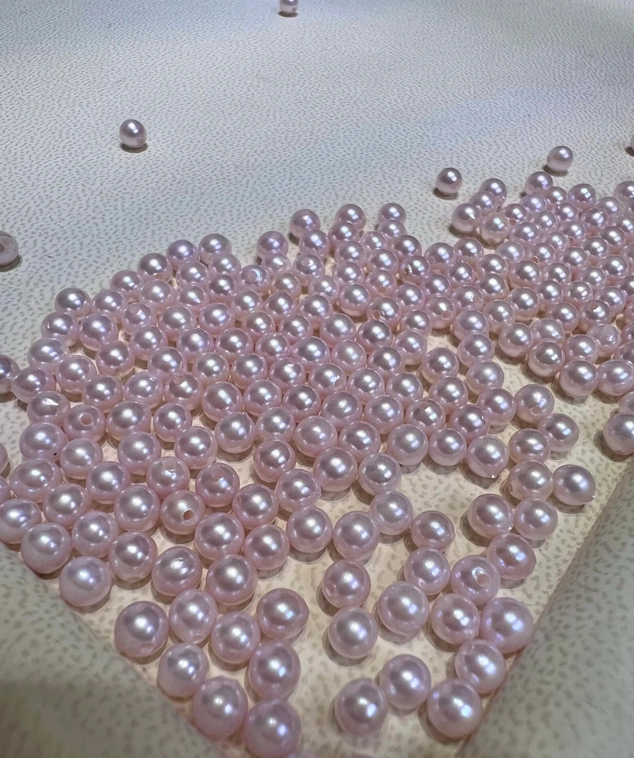 0.01Sweet heart——5-7mm Pink pearl 1pc in one clam)