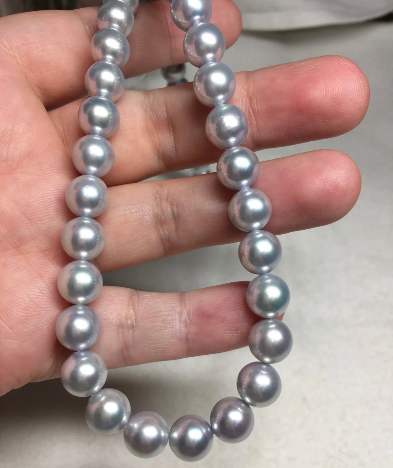 0.01Elegant lady ——Platinum Gray pearl 6-7mm（1pc in one clam)